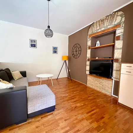 Apartment V&v *
